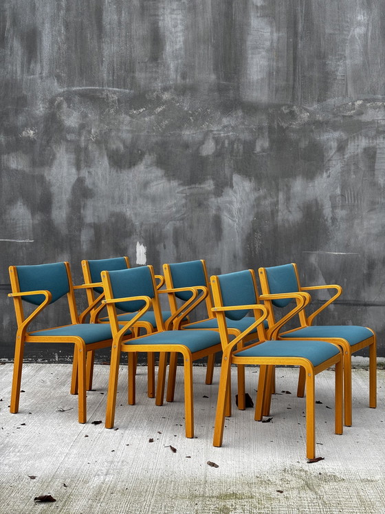 Image 1 of Kinnepards — Fauteuils scandinaves, fin du milieu du XXe siècle (Ensemble de 6)