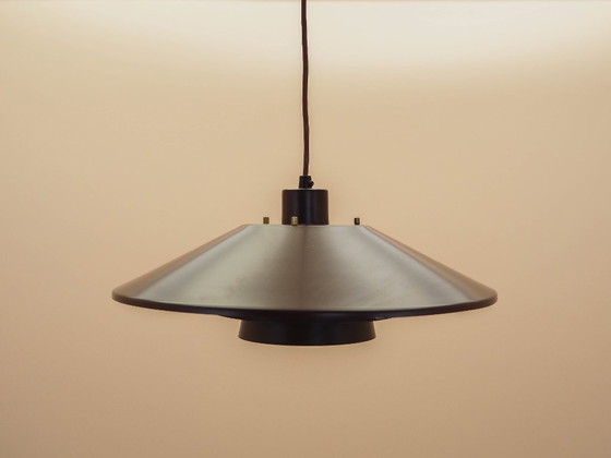 Lampada a sospensione danese con paralume a strati, finitura in metallo marrone, anni '60 (photo 3 of 11)