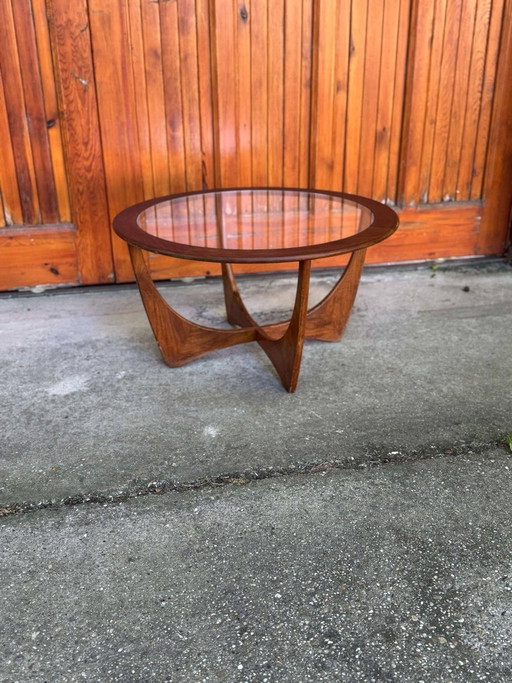 Mid-Century Modern Teak en Glazen Salontafel van Victor Wilkins voor G-Plan, jaren 60
