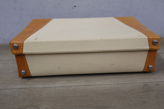 Image 1 of Custodia a mano vintage in pelle bianca e marrone