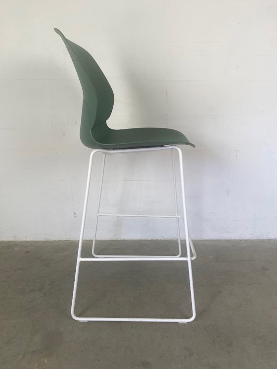 Haworth Maari Bar Stool 4x Design Patricia Urquiola – Barstools, Plastic (photo 3 of 6)