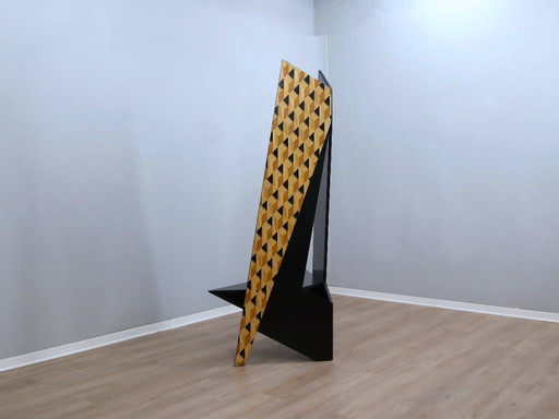 Chaise à dossier haut postmoderne, style Studio Alchimia et Memphis, années 1980