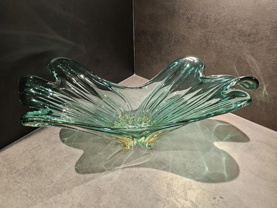 Image 1 of Magnifique bol en verre d'art de Murano du milieu du siècle
