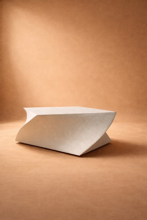 Image 1 of Salontafel "Monolith" van gewaxt beton