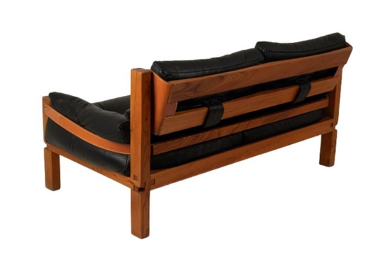 Image 1 of Pierre Chapo. S22 tweezitsbank van iepenhout en zwart leer. 1970