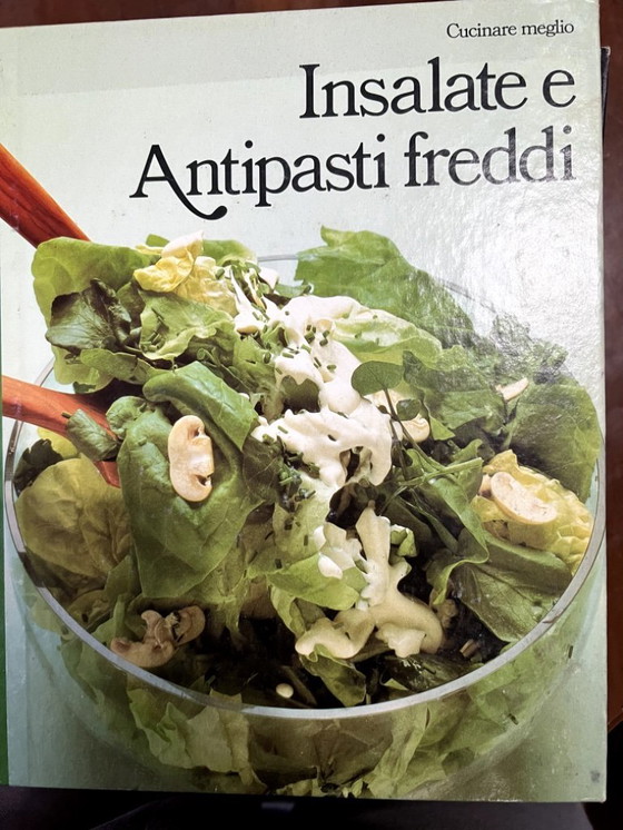 Image 1 of Lotto di 24 volumi di Cucinare meglio di Ermanno Conti, edizione tradotta, pubblicato da Arnoldo Mondadori nel 1983, in italiano