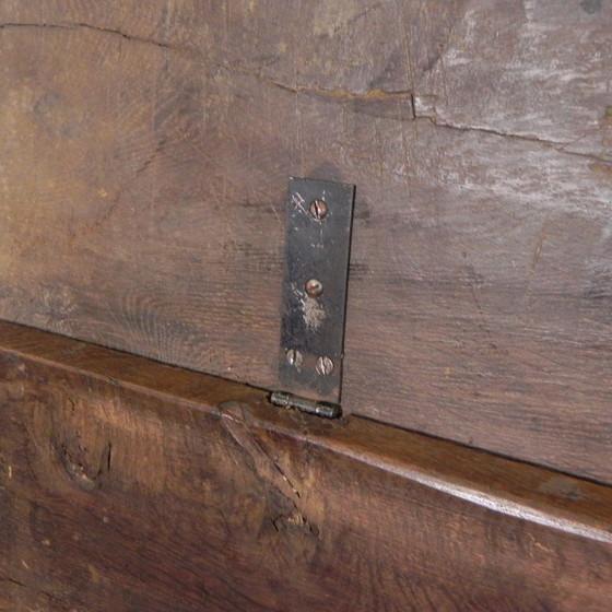 Image 1 of Alte Eichentruhe, Trog, Deckentruhe aus dem 19. Jahrhundert