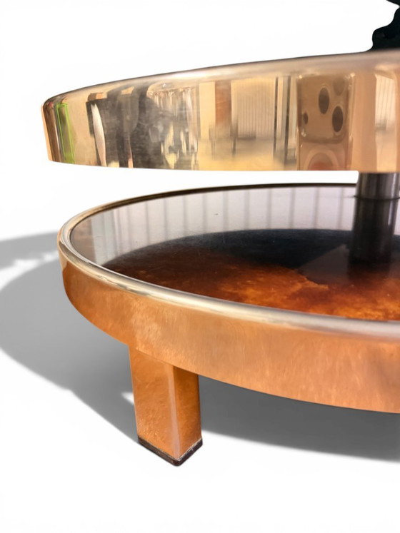 Image 1 of Draaibare salontafel met 3 planken van iepenhout met wortelknol - Maria Pergay