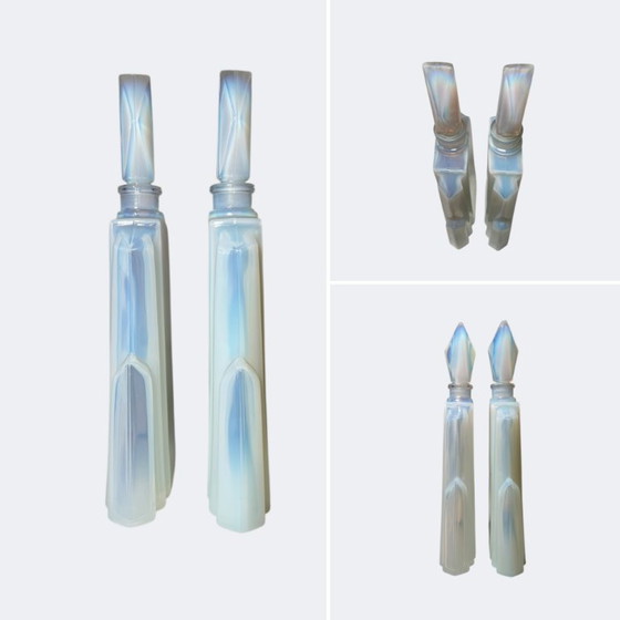 Image 1 of Paar opalisierende Art-déco-Parfümflakons aus Sabino-Glas – Seltenes französisches Parfümflakon-Set aus Opalglas