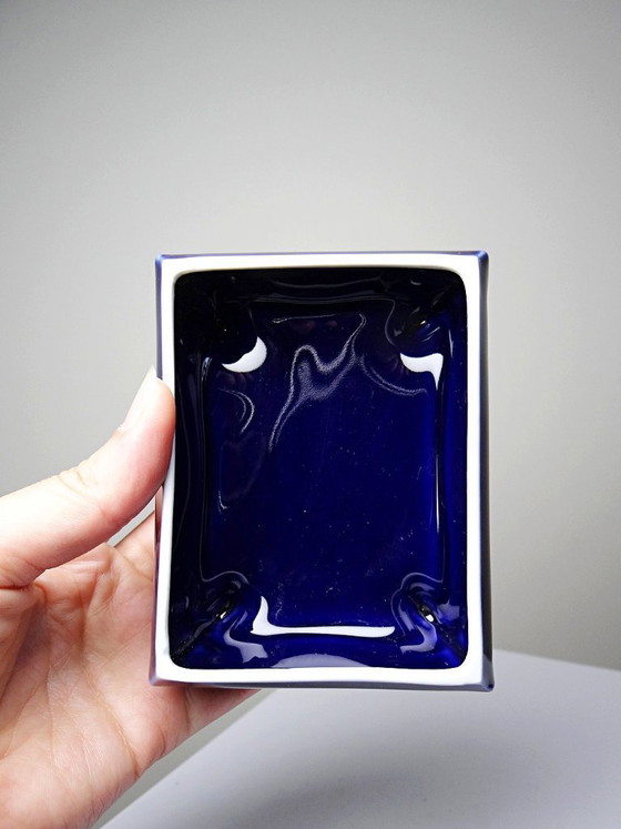 Image 1 of Piccolo portagioie vintage in porcellana blu di Limoges.