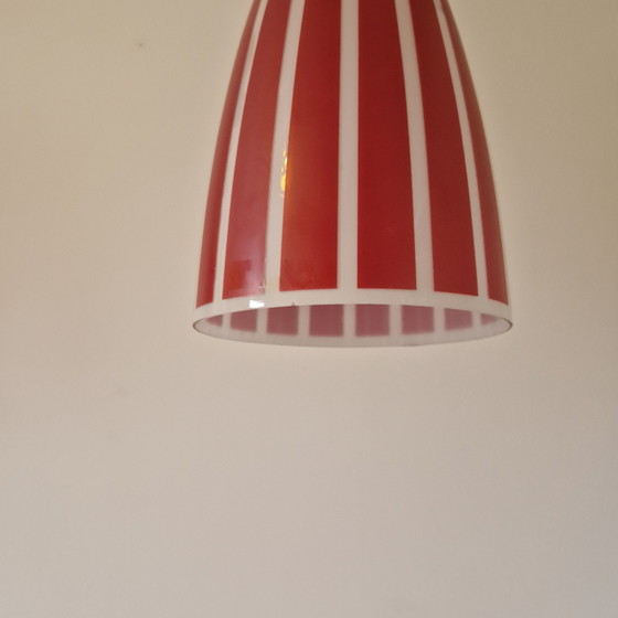 Image 1 of Vintage glazen hanglamp rood wit gestreepte lamp