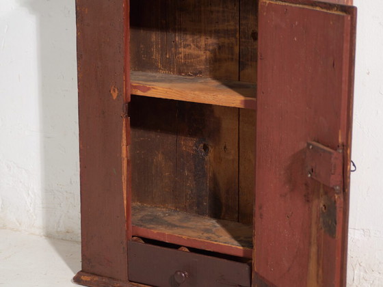 Antique painted cabinet in pine wood – Central Europe, circa 1900 – Storage cabinet (photo 34 of 40)