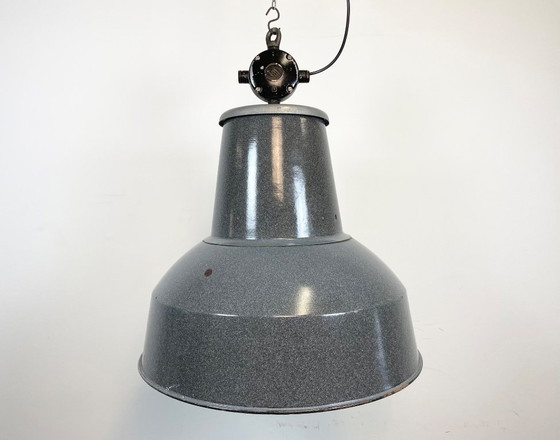 Image 1 of Grande lampe industrielle en émail gris d'Elektrosvit, années 1960