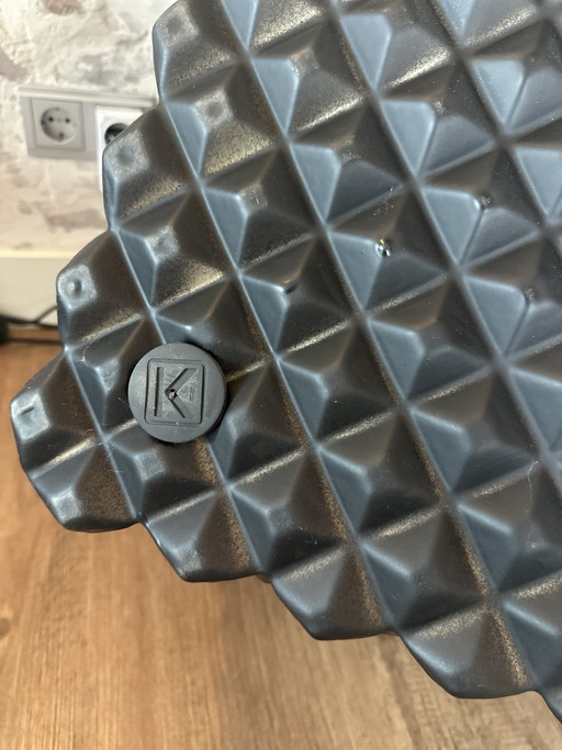 Zwei beschichtete Schaumstoff-Sitzwürfel
