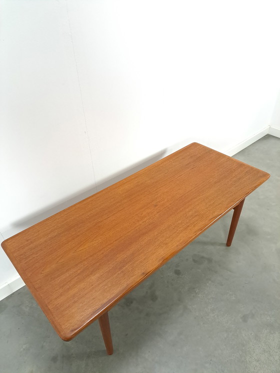 Image 1 of Teak Fineer Salontafel Vintage