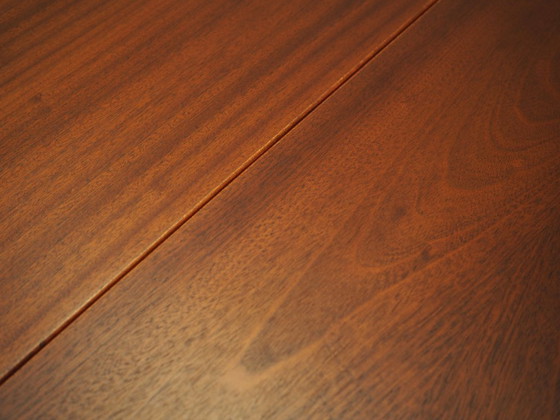 Image 1 of Table en acajou, design danois, années 1970, production : Danemark