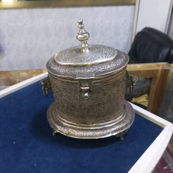 Image 1 of Zeldzaam, met de hand gebeiteld Marokkaans zilveren meesterwerk uit de 19e eeuw (650 g)