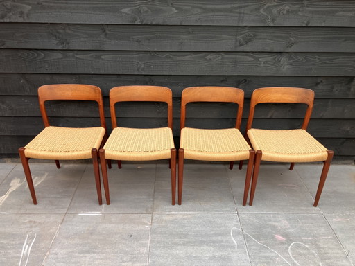 4 chaises de salle à manger originales Niels O. Møller modèle 75 en teck – Niels Otto Møller, eetkamerstoelen, Wood