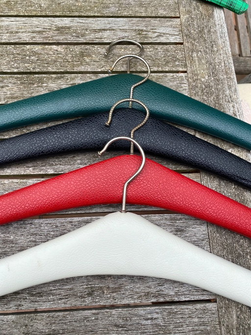 Kunstleren kledinghanger, Rockabilly-tijdperk