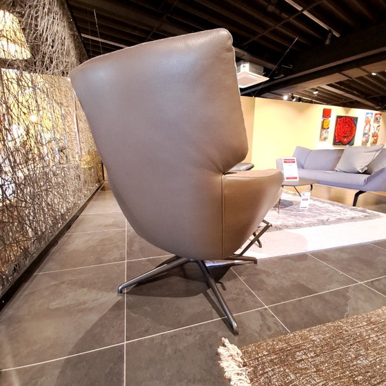 Image 1 of Sillón Leolux Lloyd Plus con reposapiés