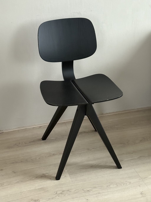 Chaise de salle à manger anti-moustiques Niko Kralj (Rex Kralj)