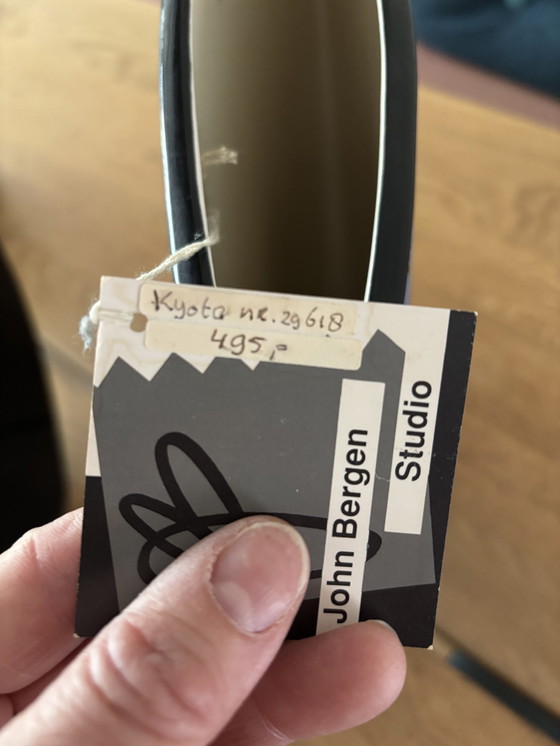 Image 1 of 2x John Bergen vases – vintage – with label