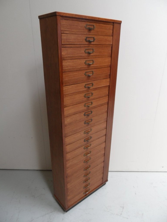 Image 1 of Armario de relojero antiguo con cajones