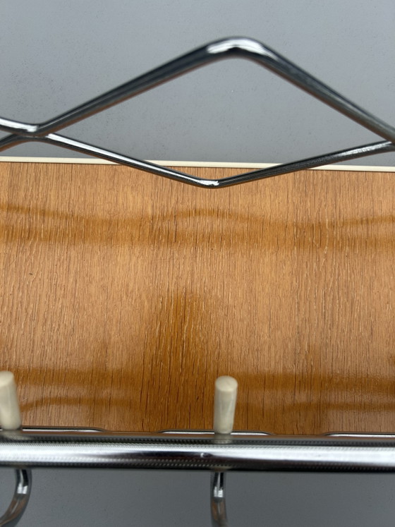 Coat rack with hat shelf - Vintage ‘60s – Metal, Plastic (photo 5 of 5)