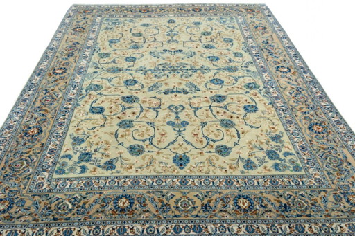 Hand-knotted Kashan cork oriental rug in pistachio green - 382 x 298 cm