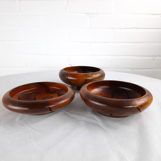 Image 1 of 3 ciotole vintage in legno, intaglio del legno degli anni '70