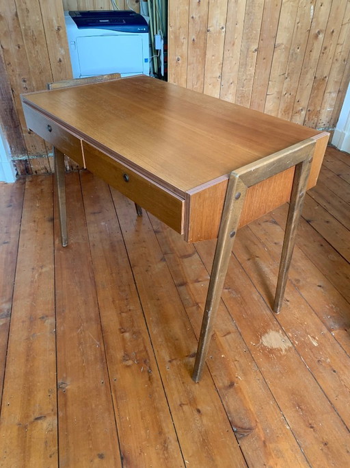 escritorio de los años 60