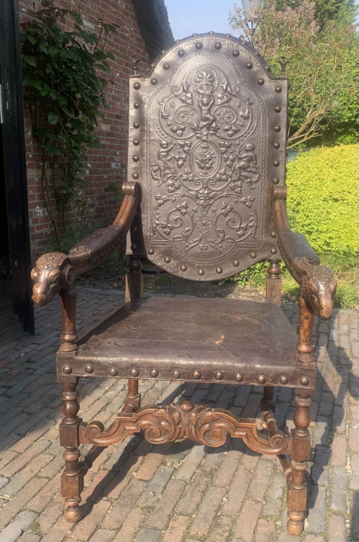 Sillón, Tipo: Asiento Real, Nogal Español O Sur Francés Con Cuero Original