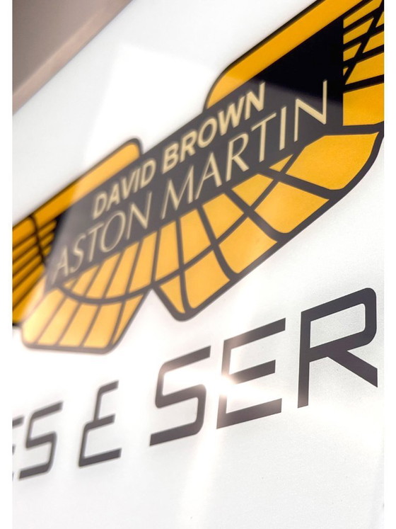 Image 1 of Aston Martin - Coche de David Brown - Letrero publicitario