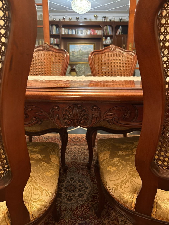 Vintage Italian Baroque Style Dining Table & 6 Cane-Back Chairs - Marquetry Inlay, Dining set, Rattan (photo 10 of 13)