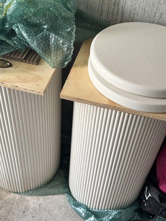 Image 1 of Round table legs wood relief x2