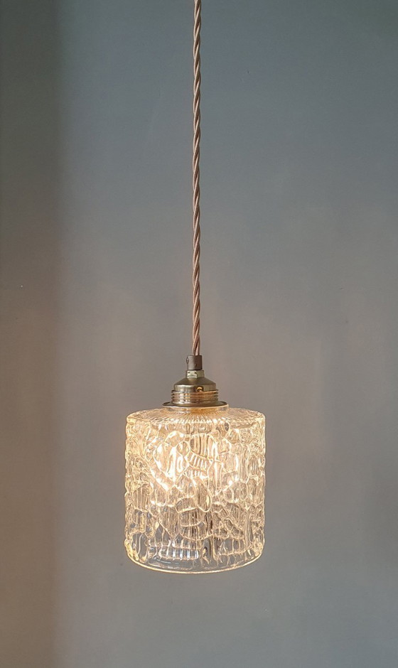 Image 1 of Ensemble de deux suspensions vintage en verre épais texturé. Style milieu du siècle.