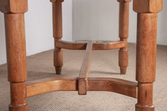 Image 1 of Très grande table de repas extensible, 320 cm, en chêne par Guillerme et Chambron pour Votre Maison 1960.