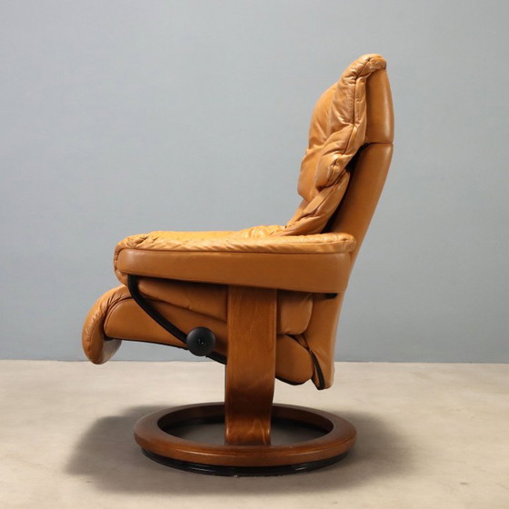 Ekornes Armchair with Footstool – Leather (photo 9 of 13)