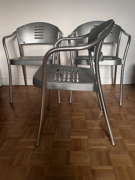 Image 1 of 3 sedie Mauna-Kea di Vico Magistretti per Kartell