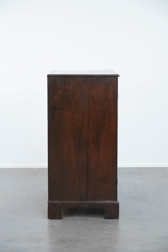 Image 1 of Antico mobile/cassettiera inglese in rovere dei primi anni del XIX secolo