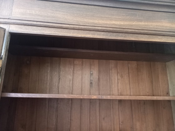 Image 1 of Schrank aus massiver Eiche