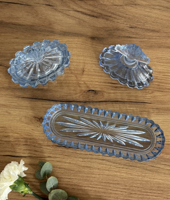 Image 1 of Vintage toiletset