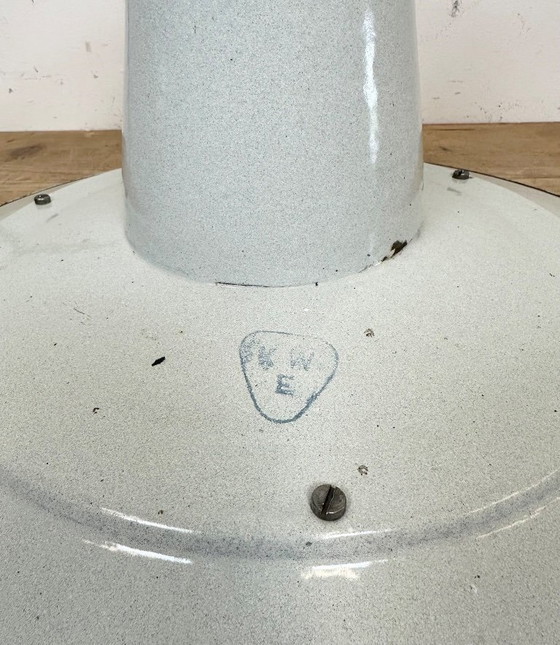 Image 1 of Lampada a sospensione industriale in smalto bianco, anni '60