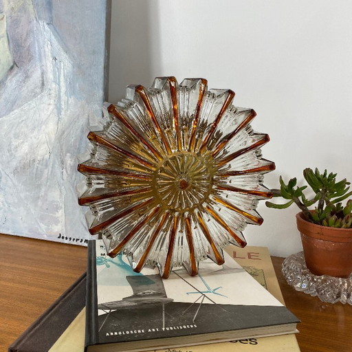 Lámpara de pared o techo grande y redonda con forma de sol, procedente de Limburgo. – Glashütte Limburg, wandlampen, Glass