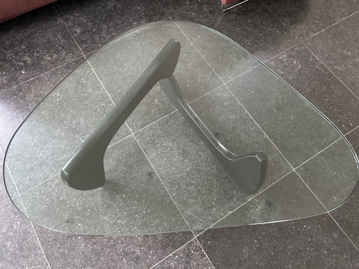 1x Vitra coffee table Isamu Noguchi
