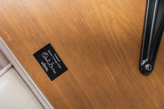 Image 1 of Sillón Eames + otomana