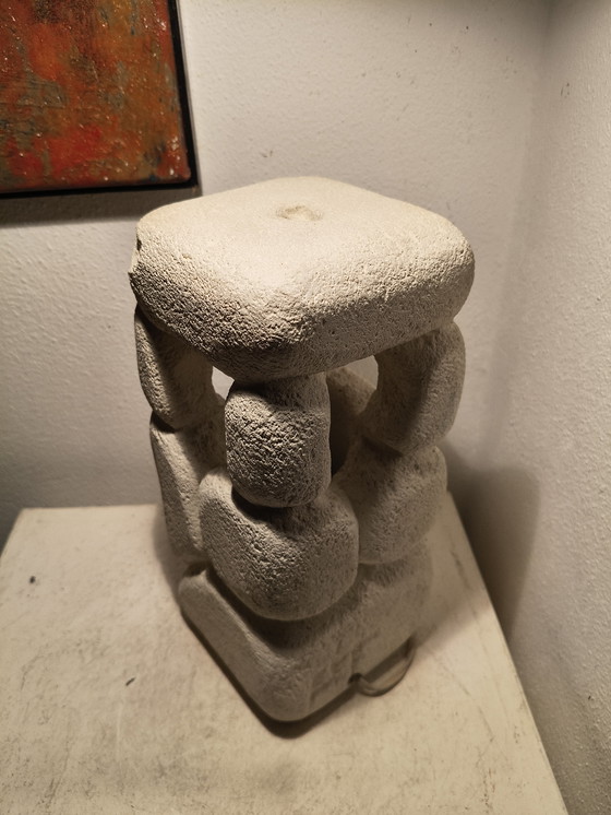 Image 1 of Mid century modern vintage design Franse brutalist Gard natuursteen tafellamp van ontwerper en beeldhouwer Albert Tormos 