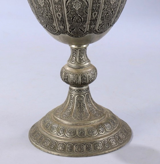 Image 1 of Grote Perzische handgemaakte vaas uit 1980