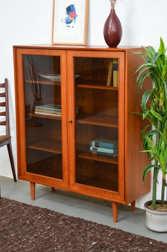 Image 1 of Vetrina vintage, mobile alto retrò in teak di metà secolo, cassettiera, anni '70