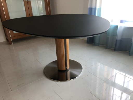Bree’s new world Eetkamertafel steely